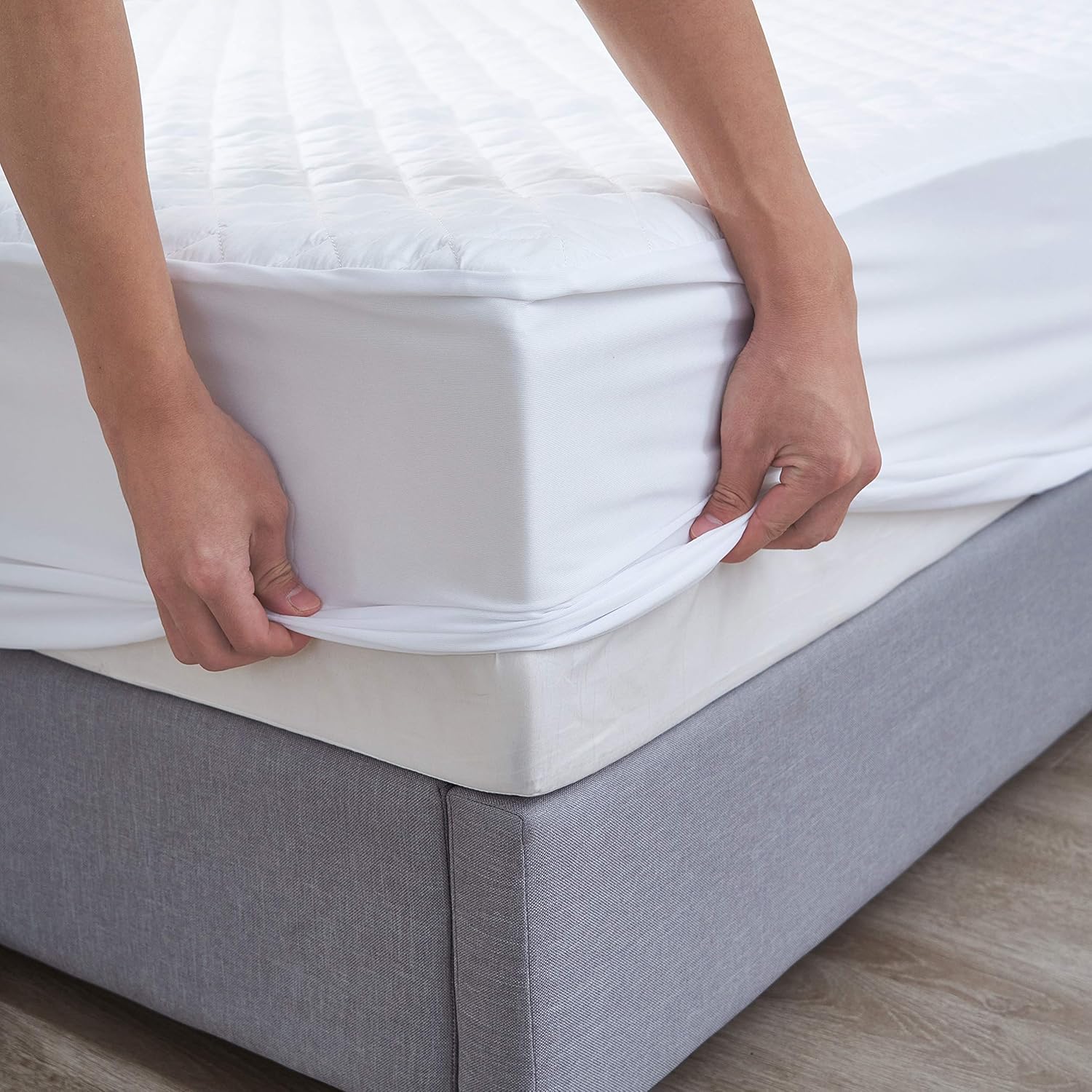 Microfiber Quilted Mattress Protector - Image 3